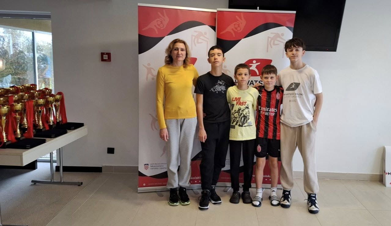 588869445_1298648768733296_3026776524232459539_n