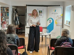 Noć knjige 2026.: U suradnji s Gradskom knjižnicom Viktora Žmegača učenici naše škole sudjelovali na predstavljanju knjige „Sadržaj žutog fascikla“ virovitičke autorice Vlaste Golub